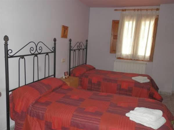 Hostal El Portalico Linares de Mora Exterior foto